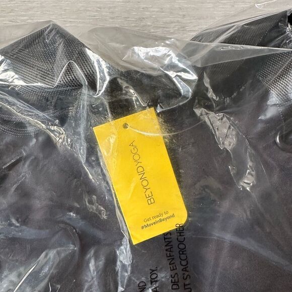 Beyond Yoga Convertible Gym Bag Black OS‎ NWT in packaging - Picture 11 of 11
